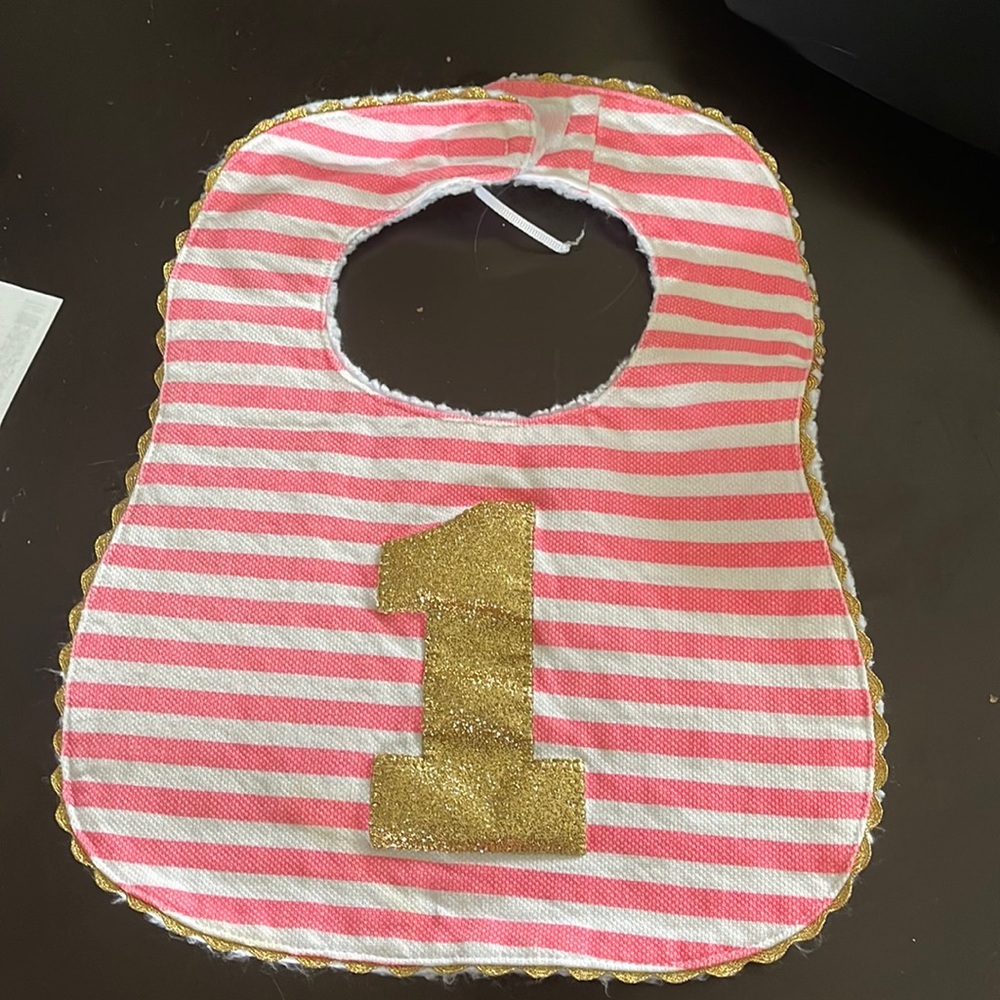 Mud pie bib one year old